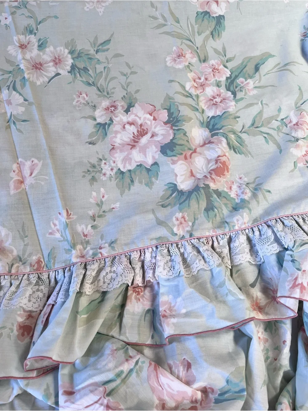 Vintage J.P. Steven’s Floral ruffled Lace Full Sheet Set